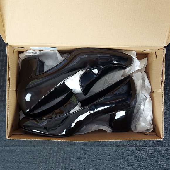 JUSTFAB MOORE CLASSIC LOAFER PUMP (8) - Picture 14 of 16